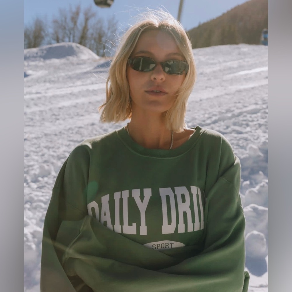 Daily drills sport crew neck in green!! In S/M